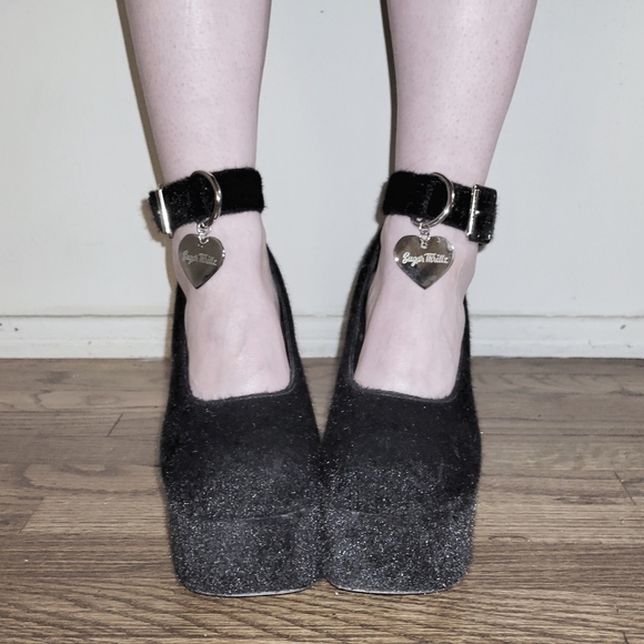 Dolls Kill Sugar Thrillz Feline Good Fuzzy Black Platform Heels Goth Fetish 8 - Picture 3 of 10